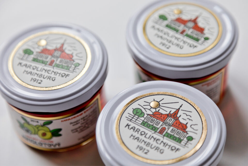 Karolinenhof farm, logo obaly na med.